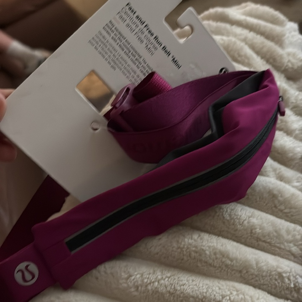 lululemon athletica Red Mini Bag - Picture 4 of 4